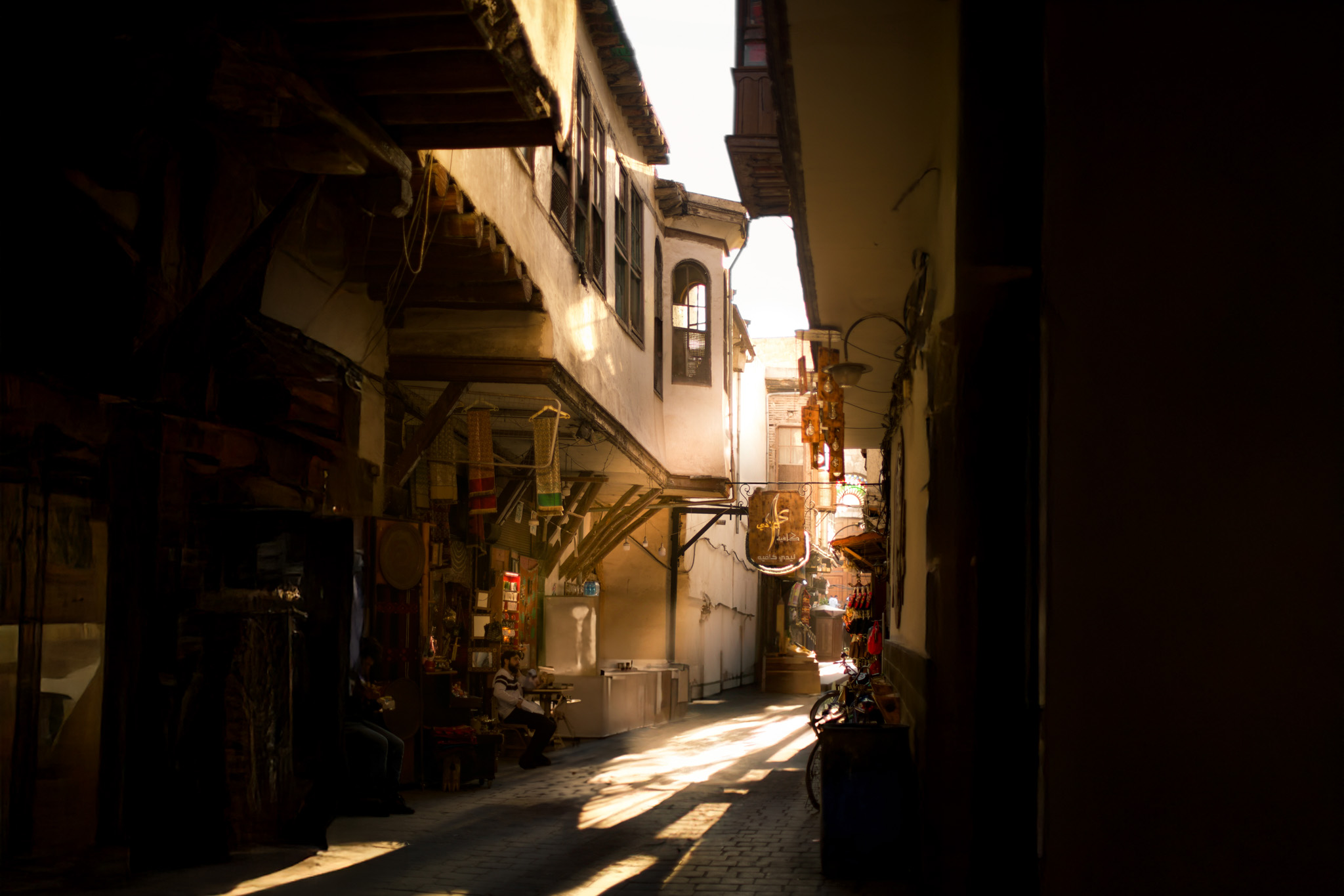 Damascus, Syria. Capturing daily life and light during an organised experience with Syria Scope Travel.